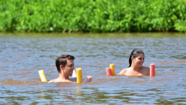 PANTANAL JUNGLE LODGE BANHO NO RIO