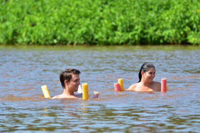 PANTANAL JUNGLE LODGE BANHO NO RIO